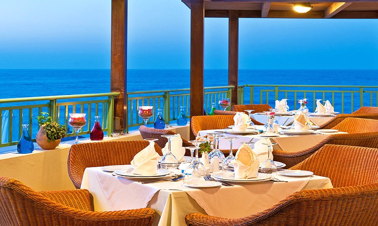 Grand Bay Beach Resort outdoor restaurant