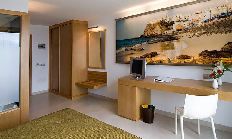 R2 Bahía Playa Design Hotel & Spa Wellness room