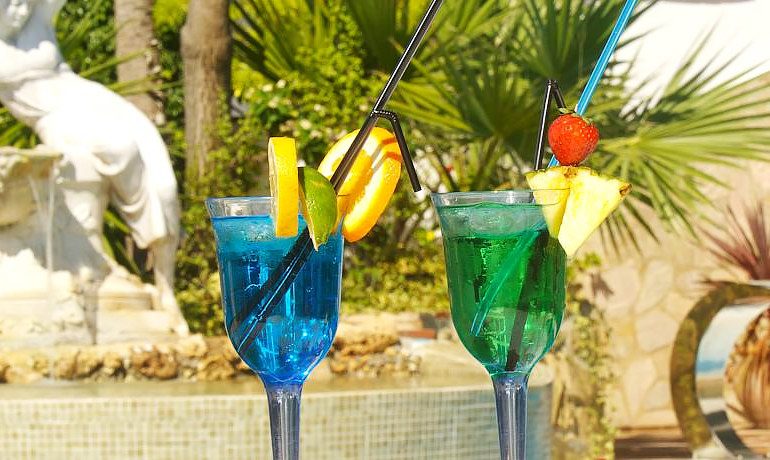El Oceano Beach Hotel cocktails