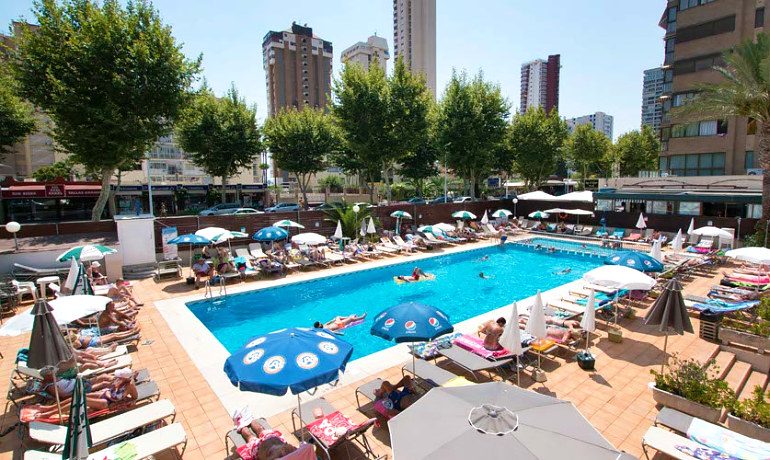 Medplaya hotel Riudor pool