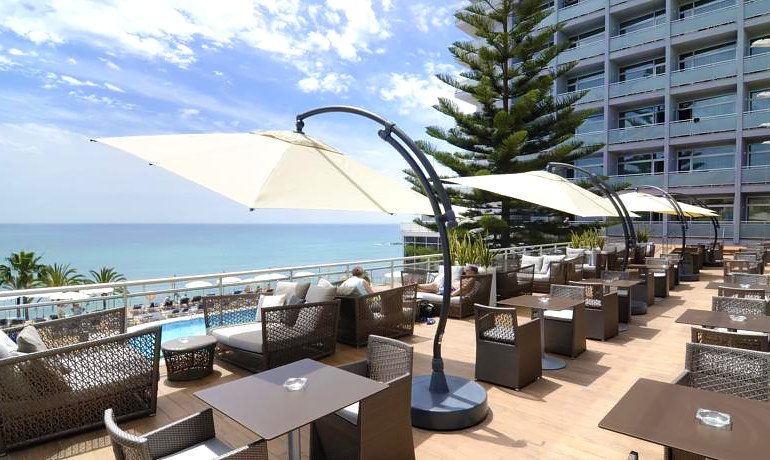 Medplaya Hotel Riviera bar terrace