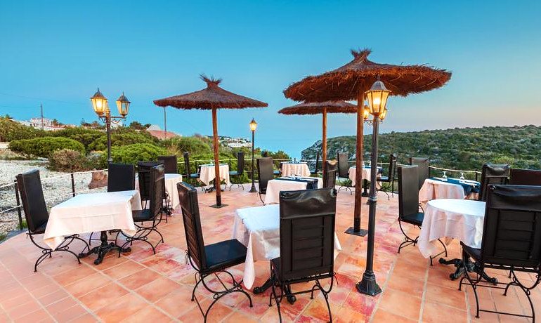 Sa Barrera hotel restaurant terrace
