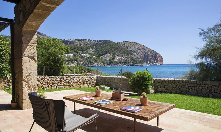 Can Simoneta hotel beach house lounge