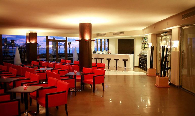 AluaSoul Palma hotel lounge