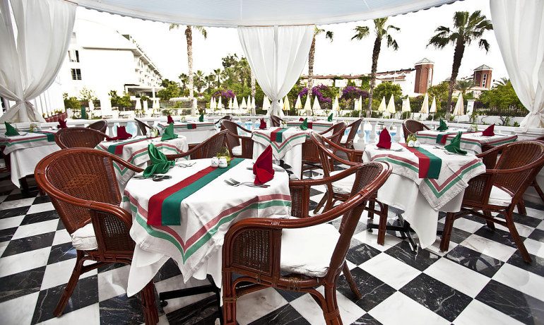 Pasha's Princess Hotel restaurant terrace