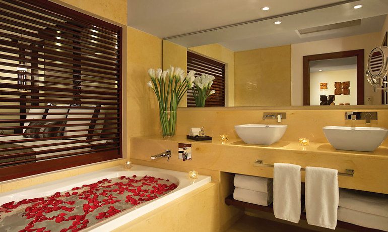 Secrets Playa Mujeres Golf & Spa Resort club suite bathroom