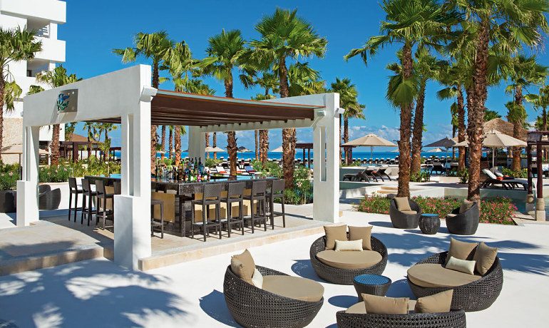 Secrets Playa Mujeres Golf & Spa Resort pool bar