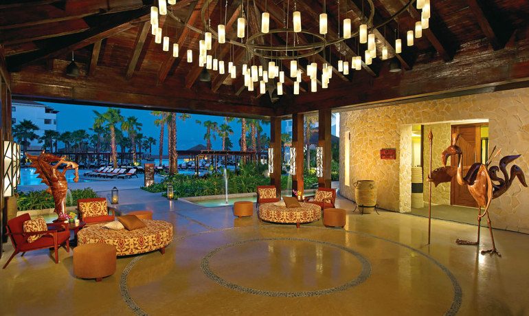 Secrets Playa Mujeres Golf & Spa Resort lobby area