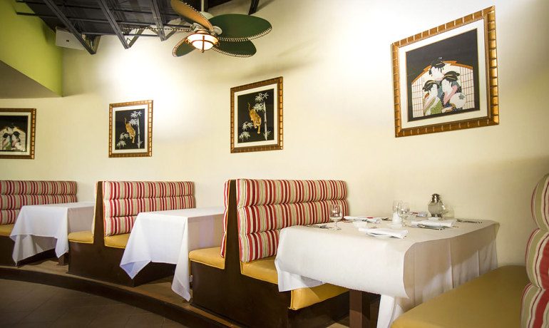 Breezes Resort & Spa Bahamas Munasan restaurant
