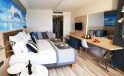 Sunprime C-Lounge suite room