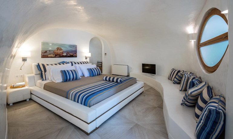Elite Luxury Suites Santorini elite suite bedroom