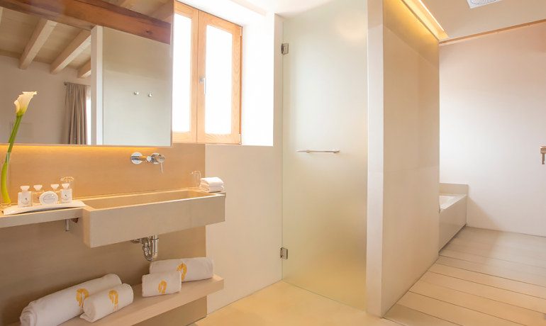 Fontsanta Hotel Thermal & Spa junior suite superior bathroom