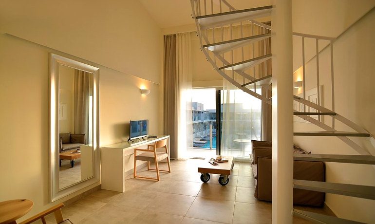 Insula Alba Resort & Spa junior suite pool view