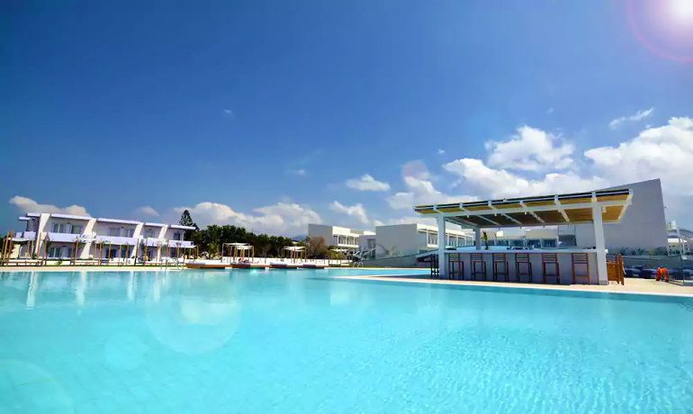 Insula Alba Resort & Spa pool bar