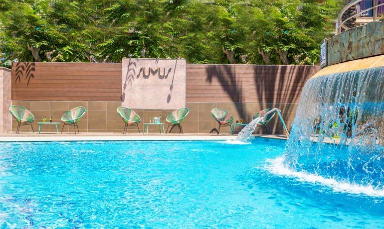Sumus Hotel Monteplaya pool view